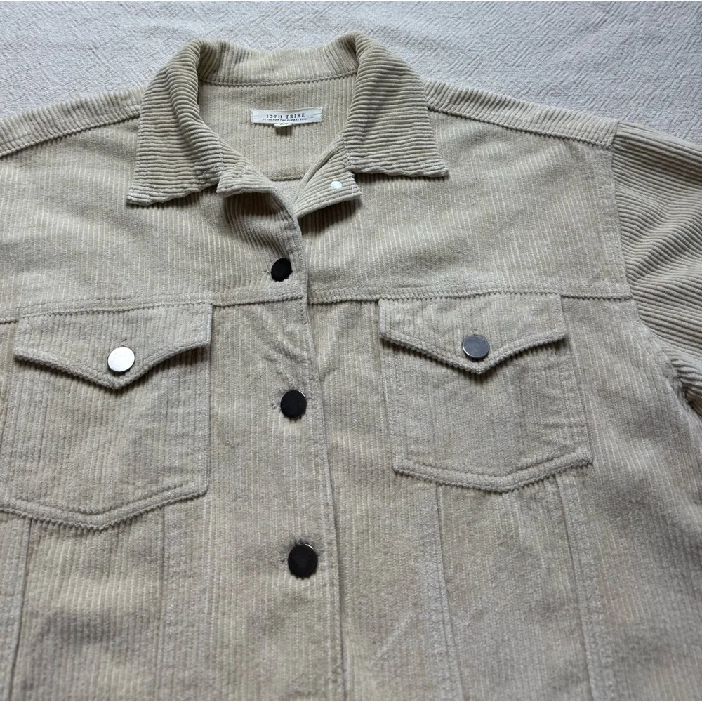 12th Tribe Cream Corduroy Crop Asymmetric Raw Hem Trucker Jacket M - Picture 4 of 8